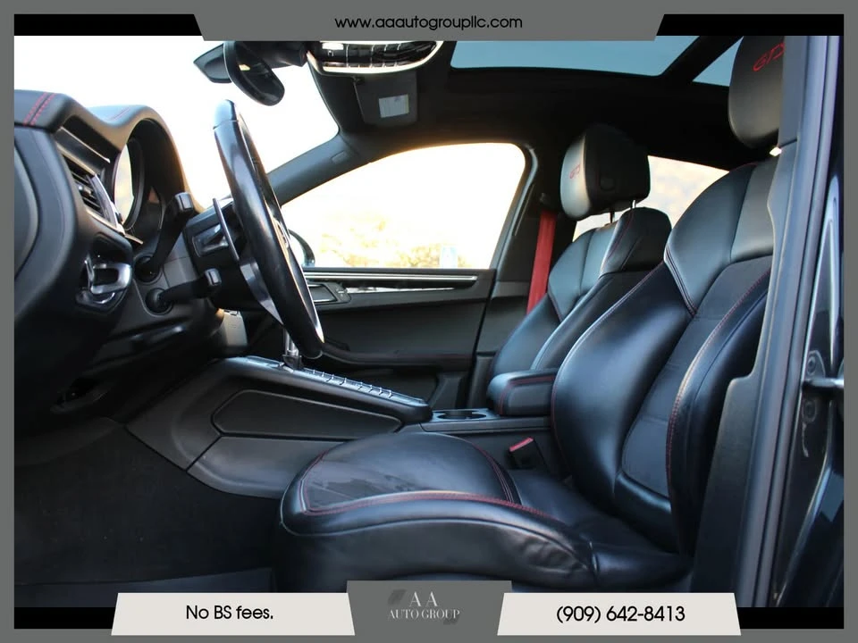 2018 Porsche Macan - Image 14 of 18