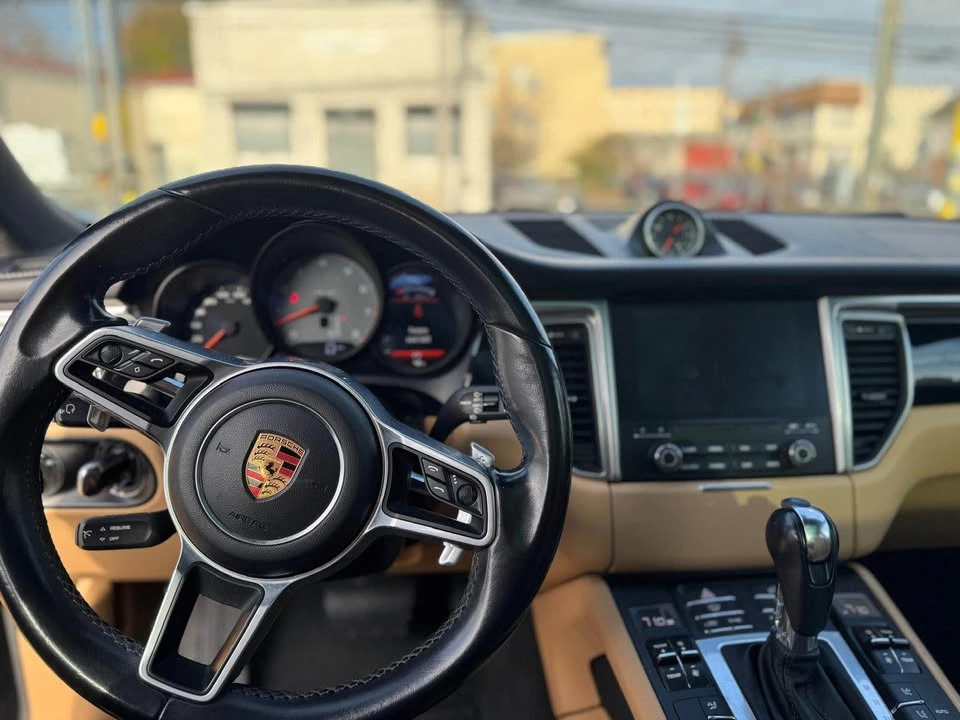 2018 Porsche Macan - Image 5 of 16