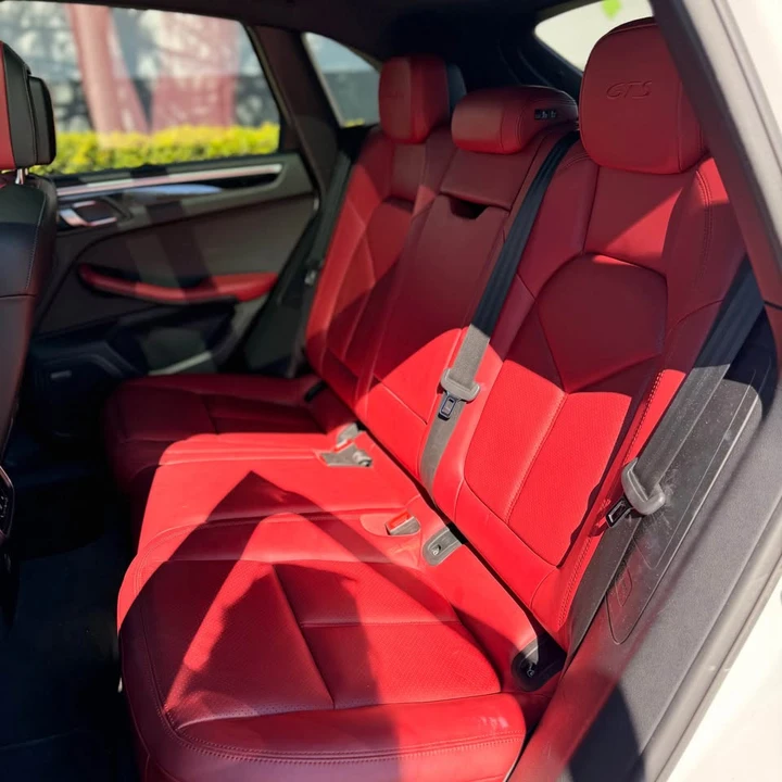 2018 Porsche Macan - Image 8 of 16