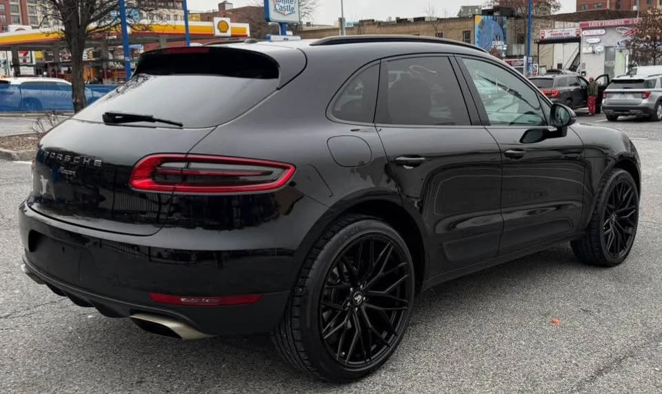 2018 Porsche Macan - Image 4 of 12