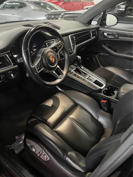 2018 Porsche Macan - Image 5 of 16