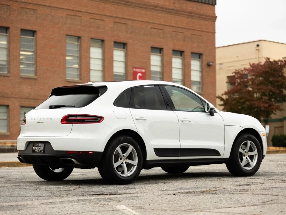 2018 Porsche Macan - Image 2 of 14