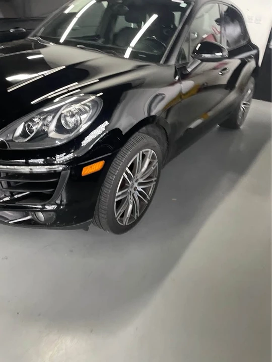 2018 Porsche Macan - Image 12 of 16