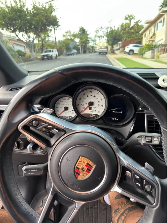 2018 Porsche Macan - Image 2 of 6
