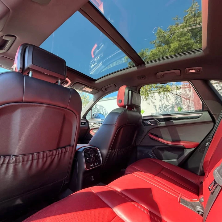 2018 Porsche Macan - Image 16 of 16