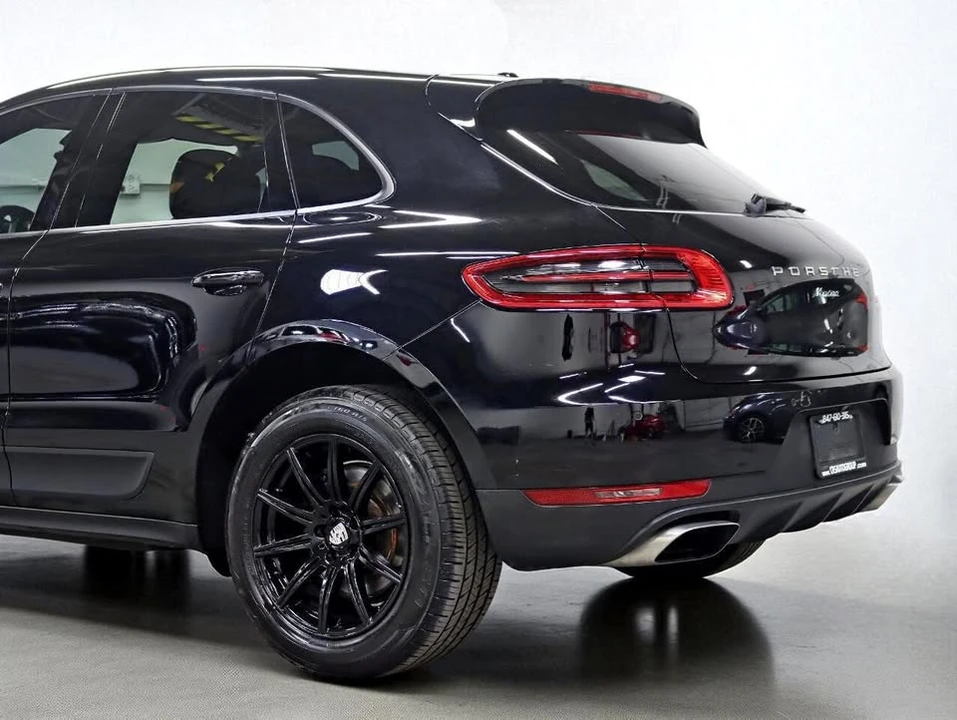 2018 Porsche Macan - Image 10 of 20