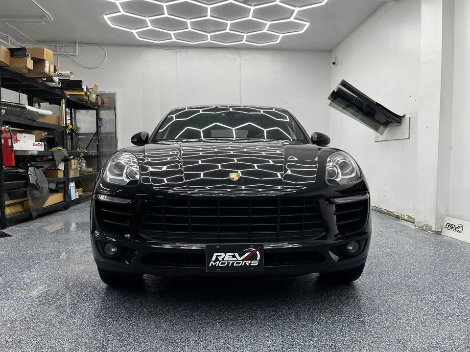2018 Porsche Macan - Image 2 of 20