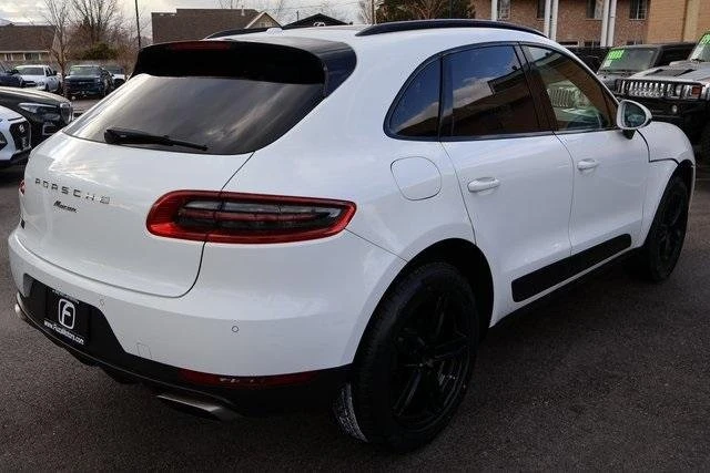 2018 Porsche Macan - Image 12 of 18