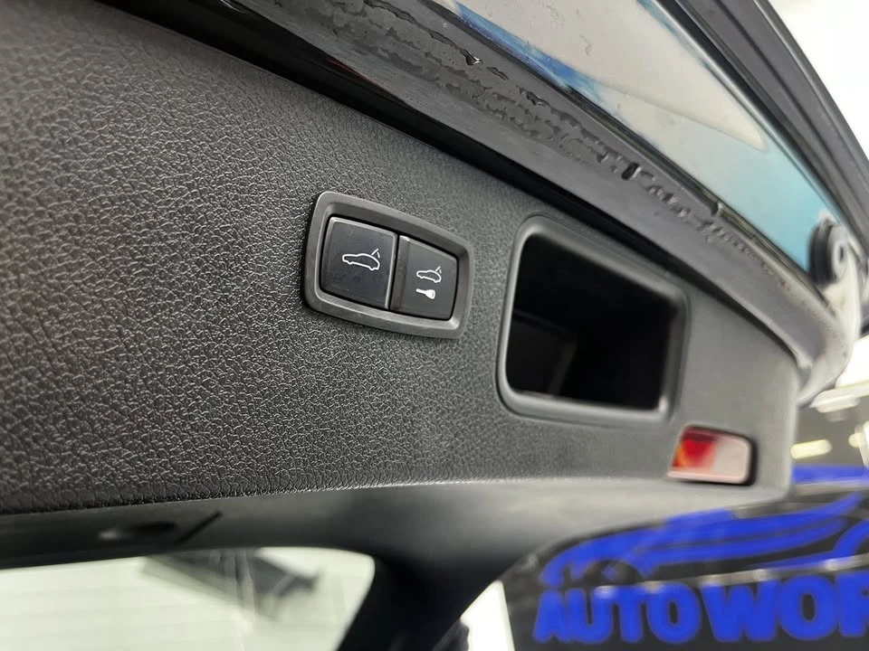 2018 Porsche Macan - Image 8 of 20