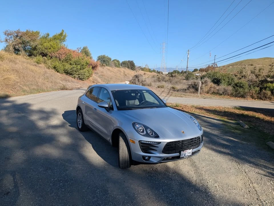 2018 Porsche Macan - Image 9 of 17