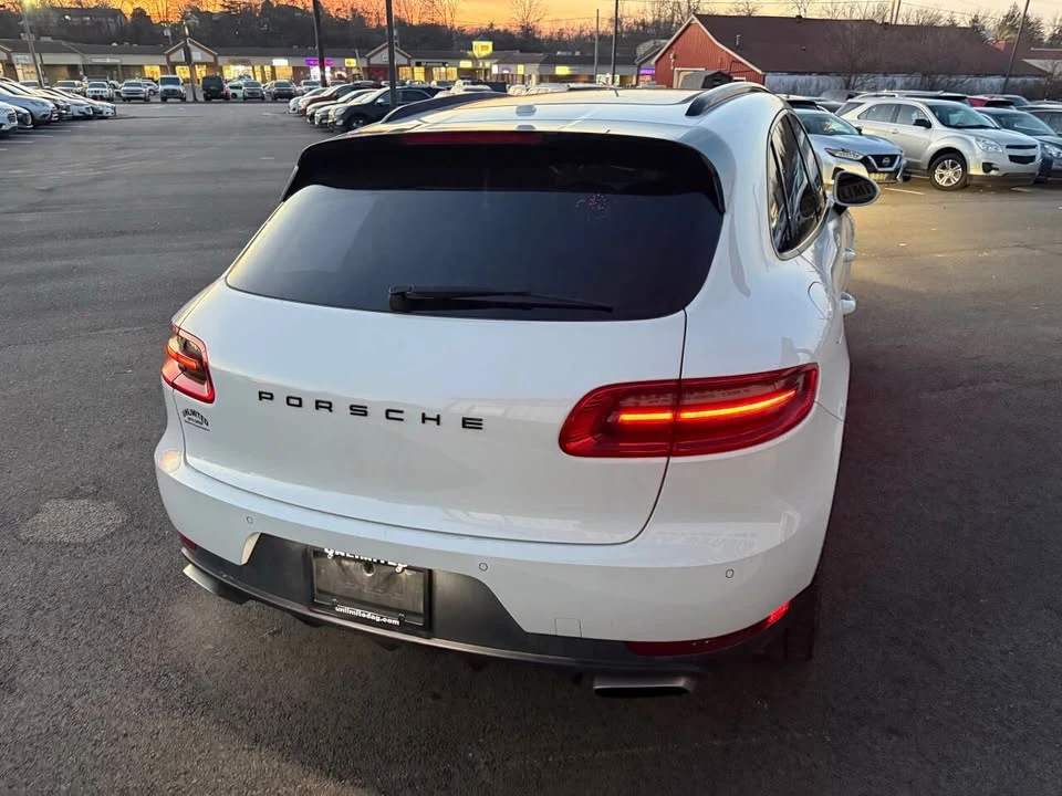 2018 Porsche Macan - Image 9 of 20
