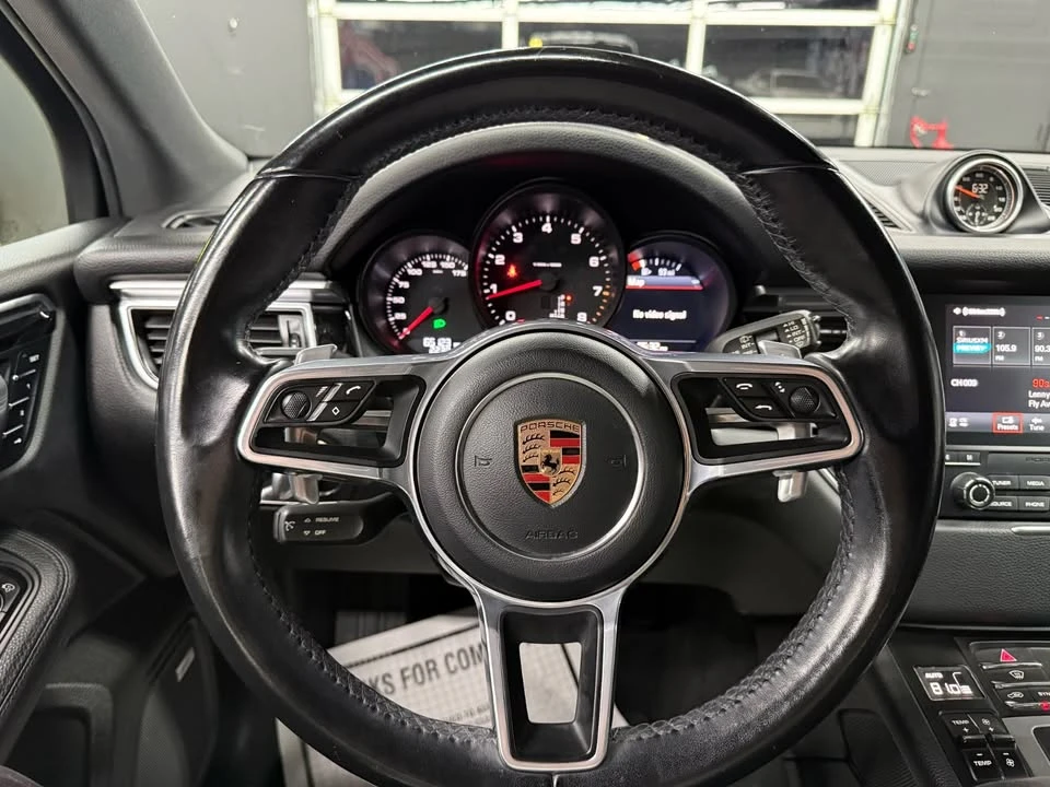 2018 Porsche Macan - Image 11 of 18
