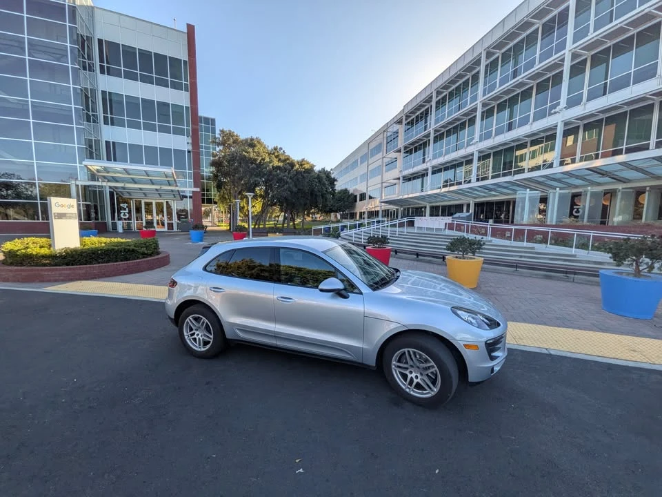 2018 Porsche Macan - Image 13 of 17