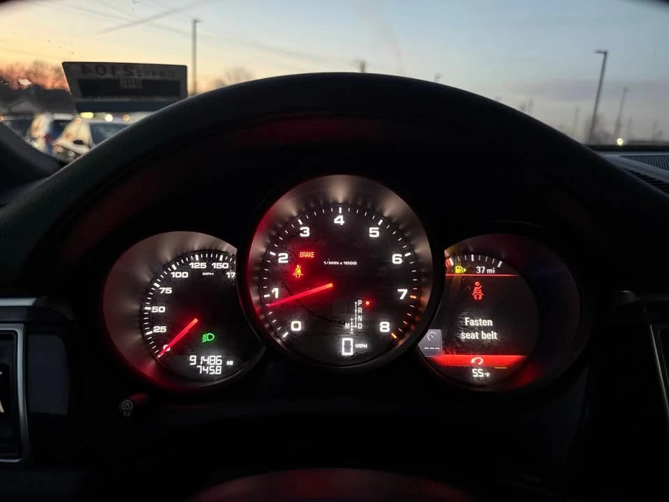 2018 Porsche Macan - Image 18 of 20
