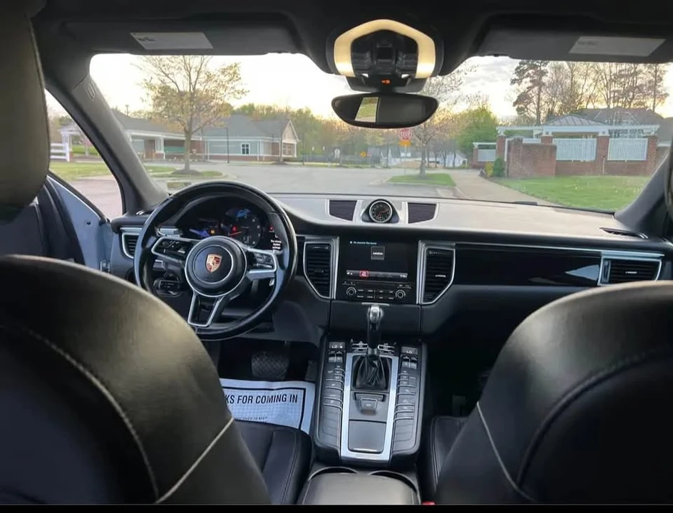 2018 Porsche Macan - Image 3 of 5