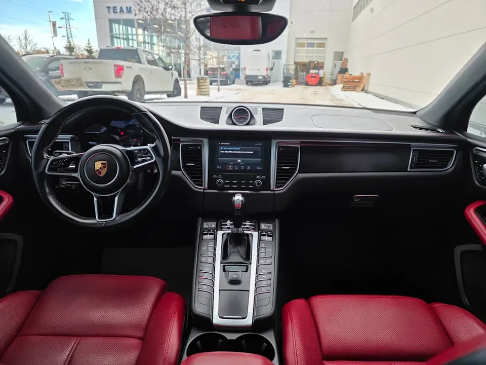 2018 Porsche Macan - Image 9 of 9