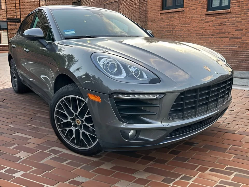2018 Porsche Macan - Image 2 of 7