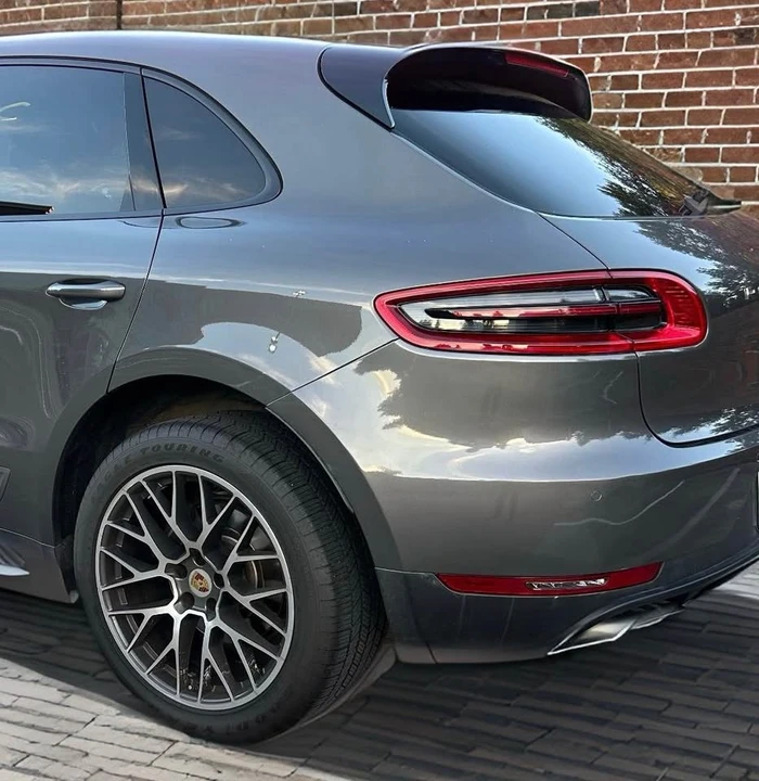 2018 Porsche Macan - Image 4 of 7