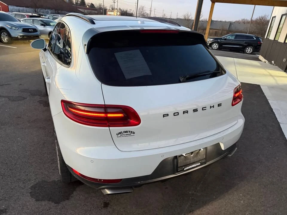 2018 Porsche Macan - Image 10 of 20