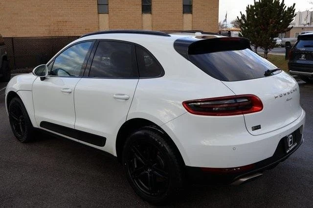 2018 Porsche Macan - Image 13 of 18