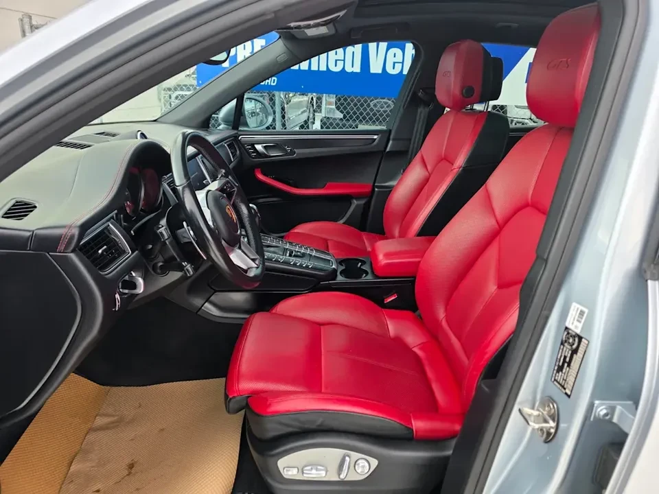 2018 Porsche Macan - Image 6 of 9