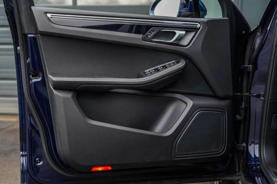 2018 Porsche Macan - Image 6 of 17