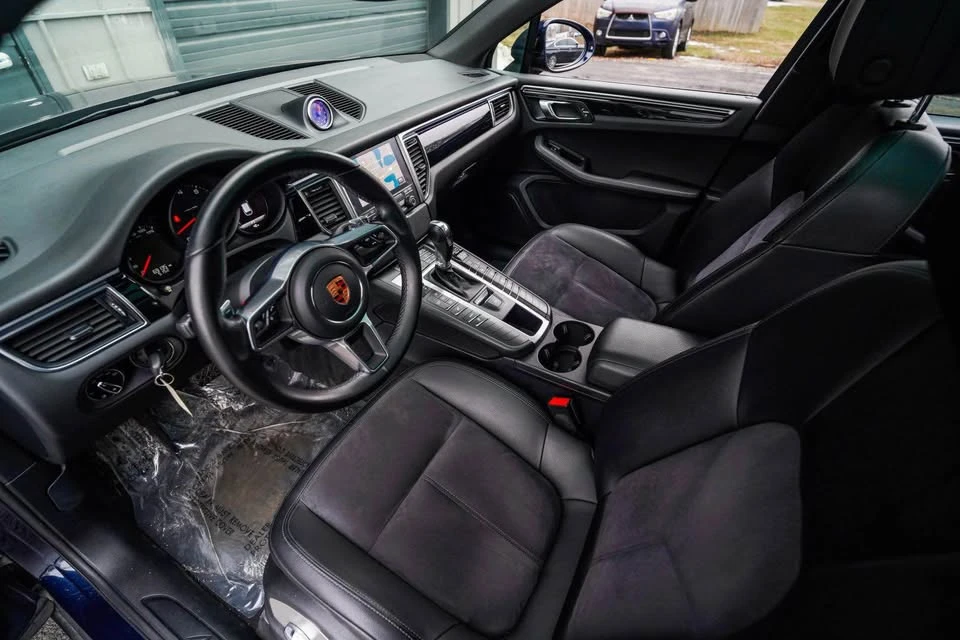 2018 Porsche Macan - Image 7 of 17