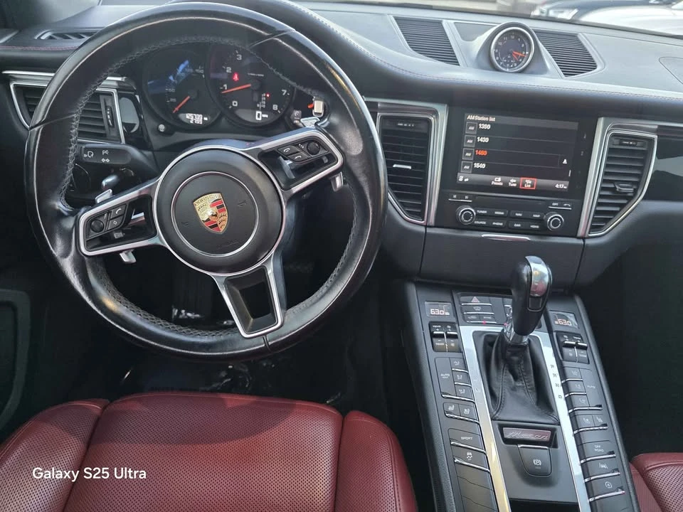 2018 Porsche Macan - Image 12 of 20