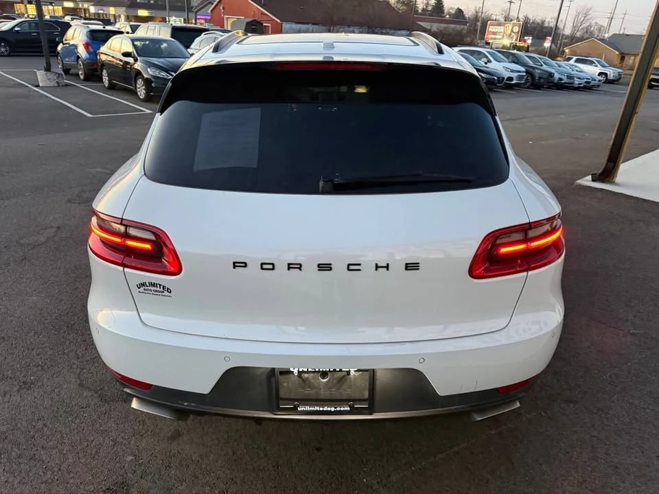 2018 Porsche Macan - Image 8 of 20