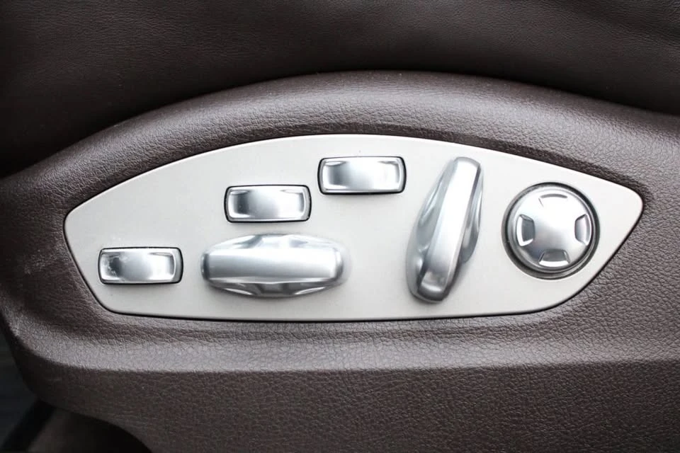2018 Porsche Macan - Image 19 of 20
