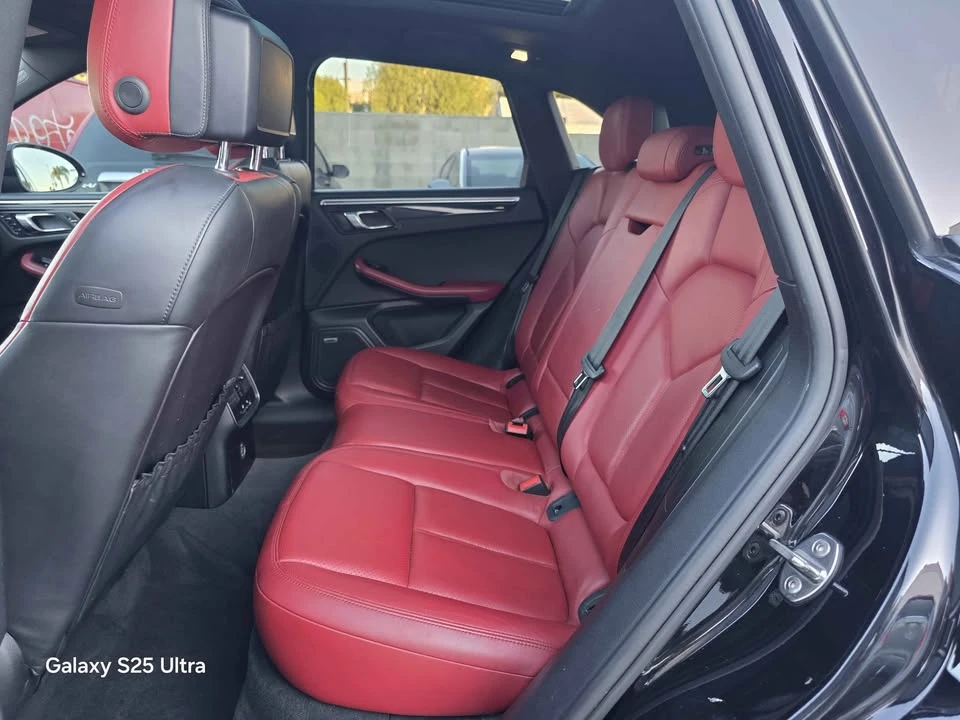 2018 Porsche Macan - Image 16 of 20