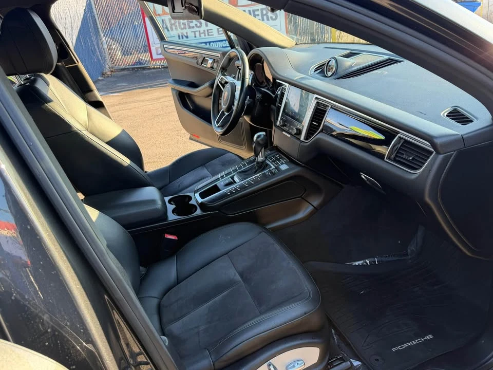2018 Porsche Macan - Image 8 of 13