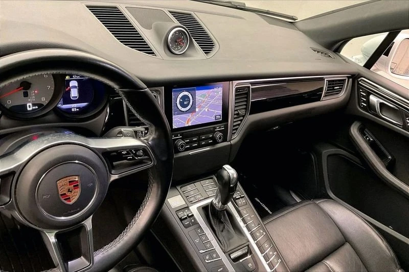 2018 Porsche Macan - Image 9 of 15