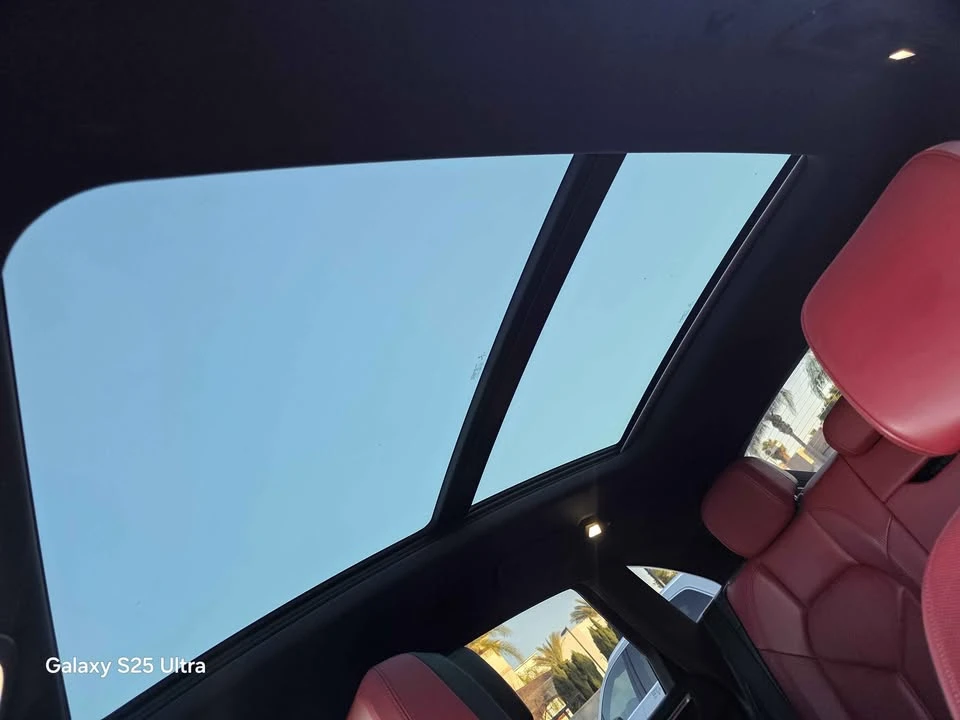 2018 Porsche Macan - Image 13 of 20