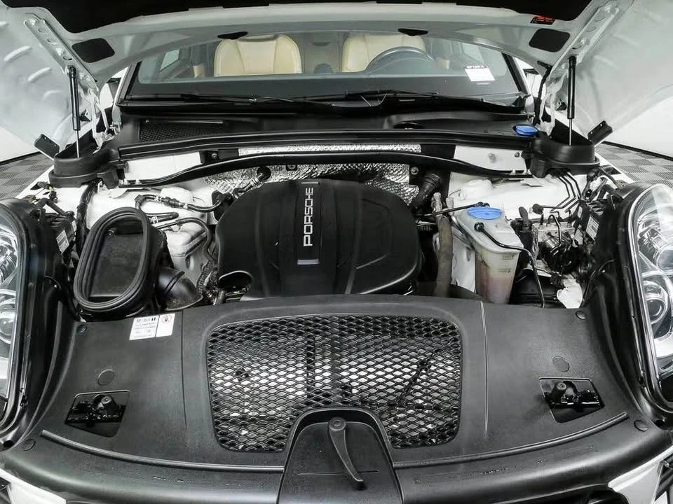 2018 Porsche Macan - Image 19 of 19