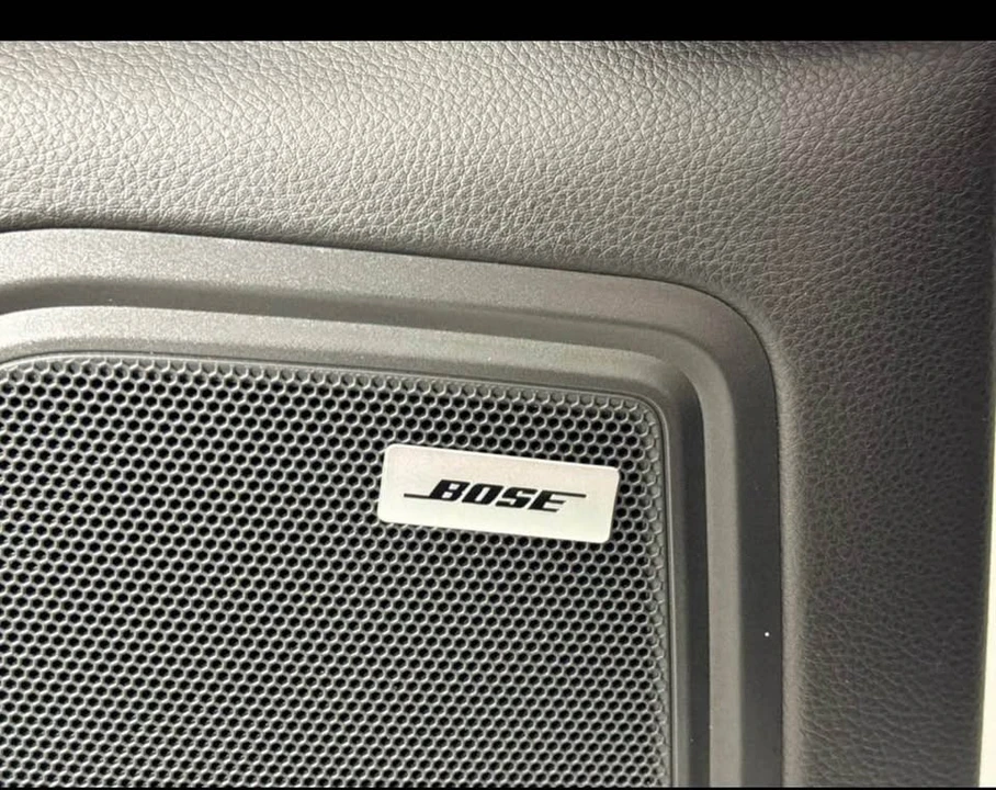 2018 Porsche Macan - Image 10 of 12