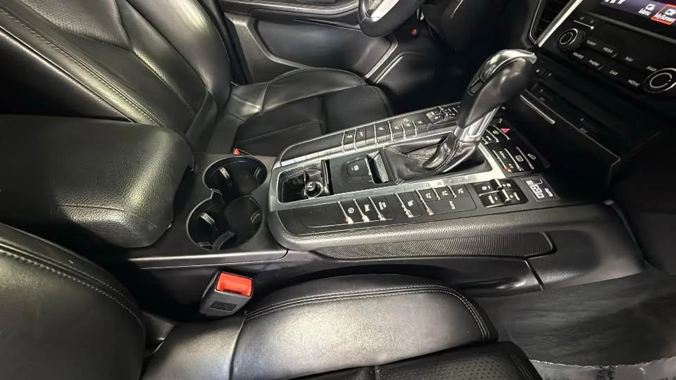 2018 Porsche Macan - Image 6 of 20