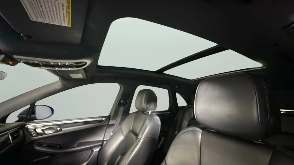 2018 Porsche Macan - Image 12 of 20