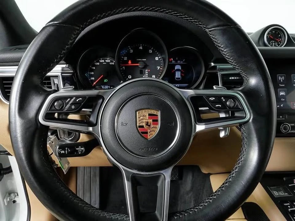 2018 Porsche Macan - Image 8 of 19