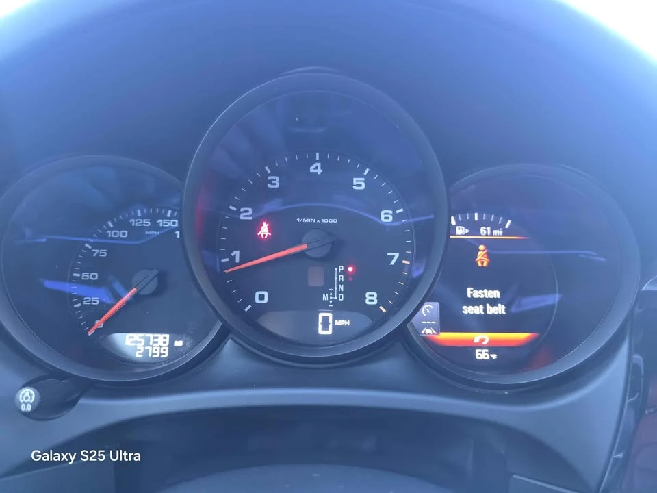 2018 Porsche Macan - Image 9 of 20