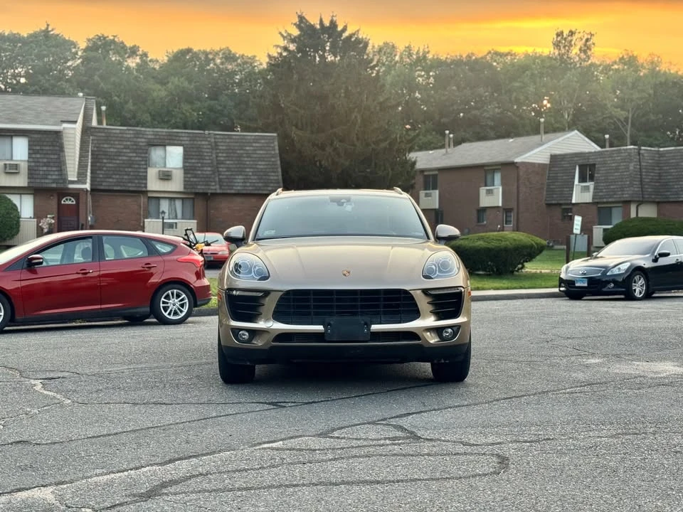 2018 Porsche Macan - Image 2 of 18