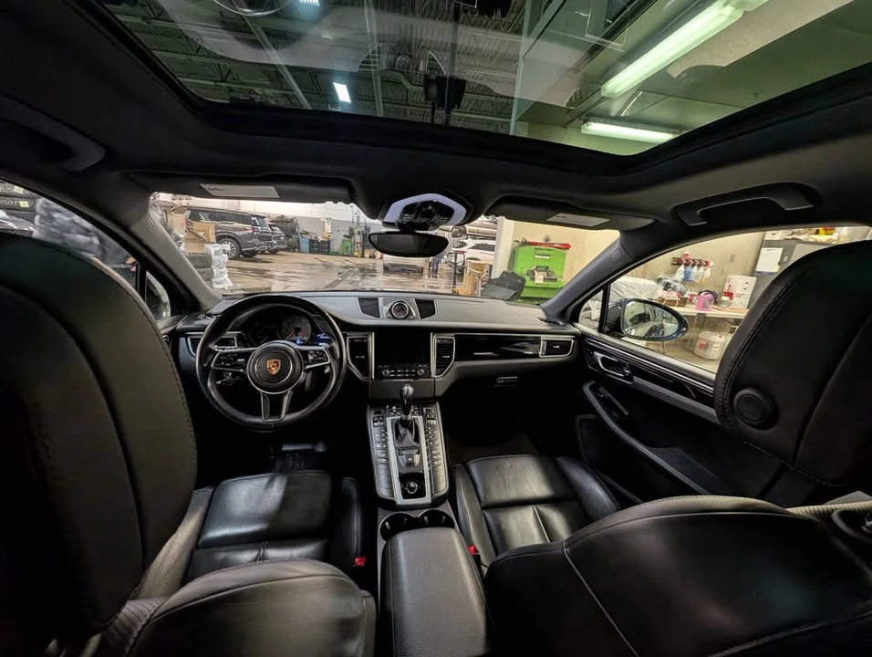 2018 Porsche Macan - Image 7 of 12
