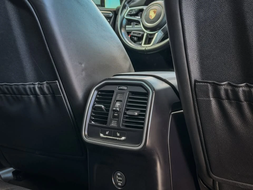 2018 Porsche Macan S - Image 18 of 20