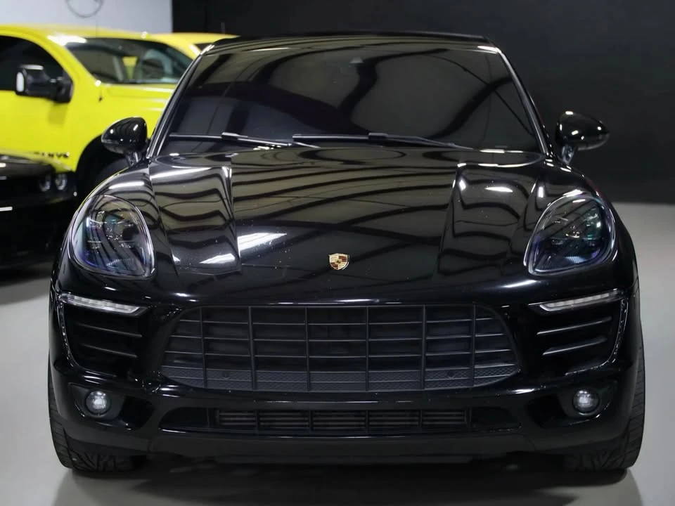 2018 Porsche Macan - Image 2 of 20