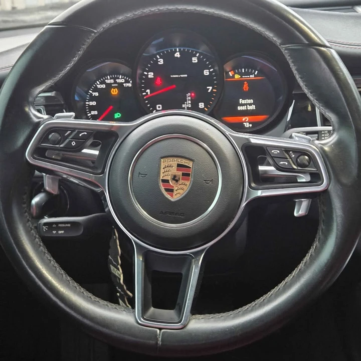 2018 Porsche Macan S - Image 12 of 18