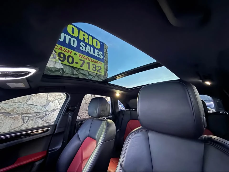 2018 Porsche Macan - Image 14 of 17