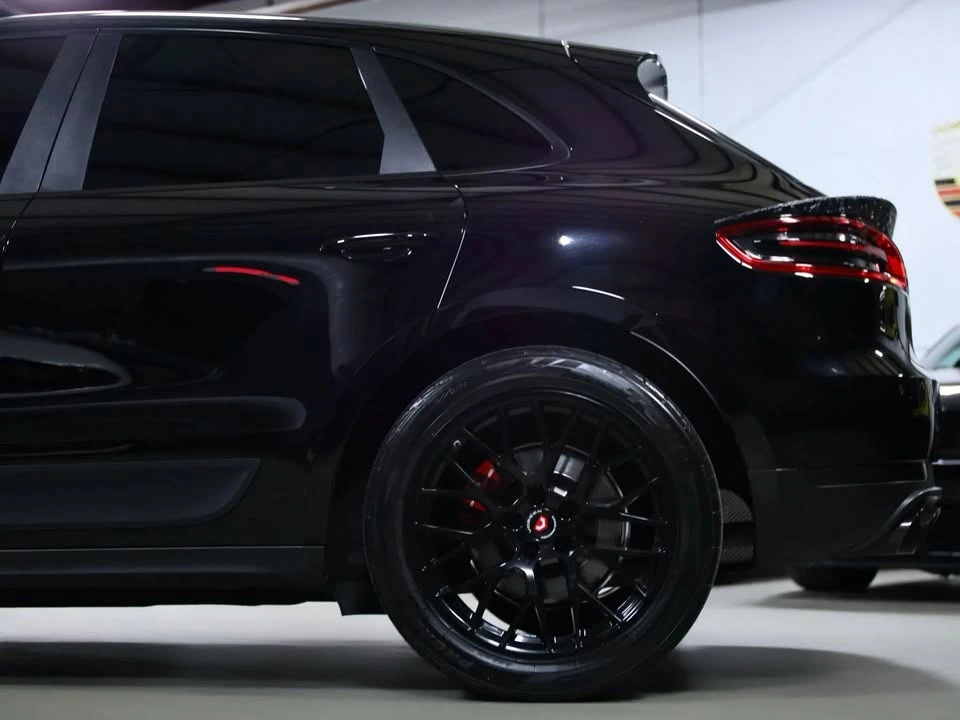 2018 Porsche Macan - Image 19 of 20