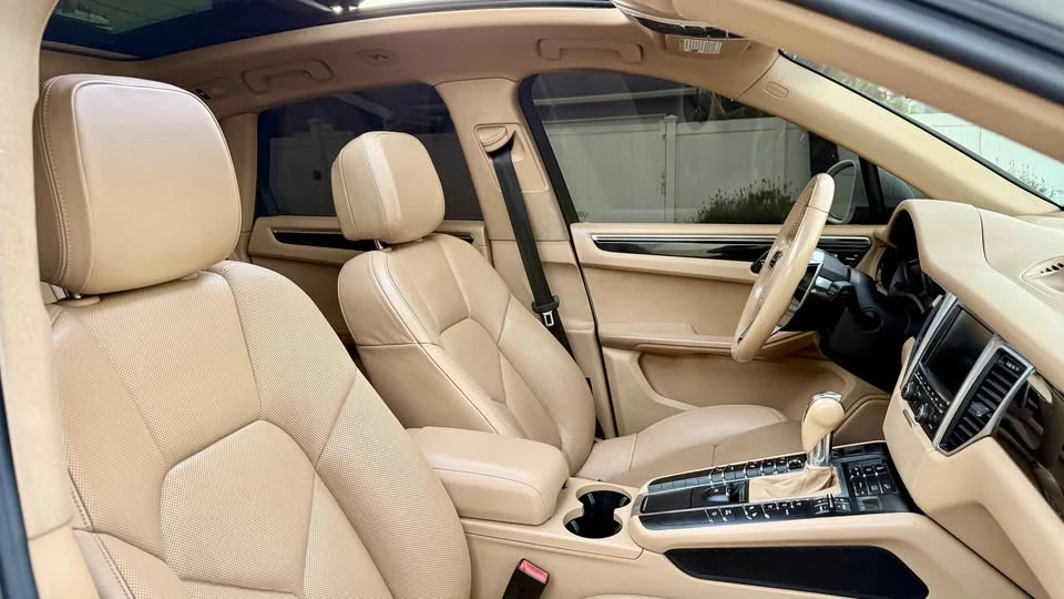 2018 Porsche Macan - Image 11 of 20