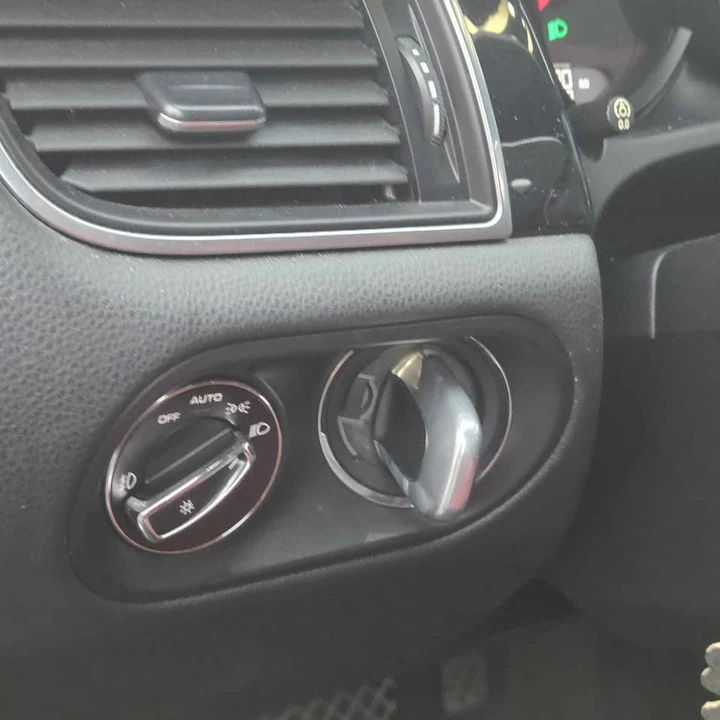 2018 Porsche Macan - Image 15 of 15