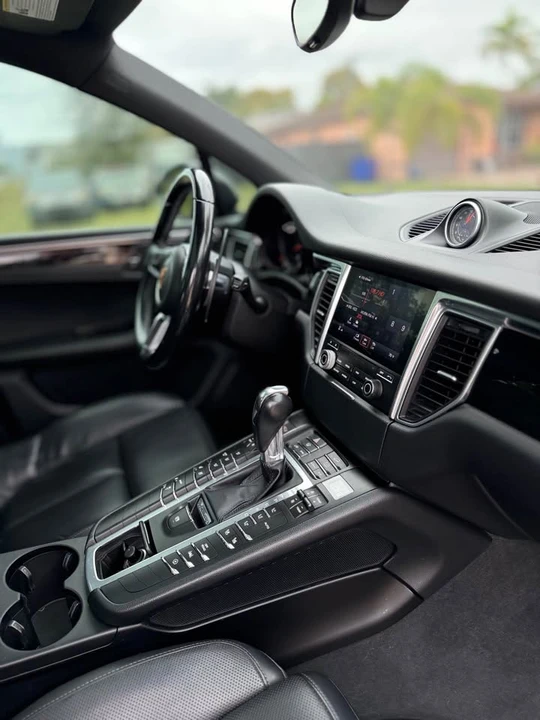 2018 Porsche Macan - Image 7 of 20